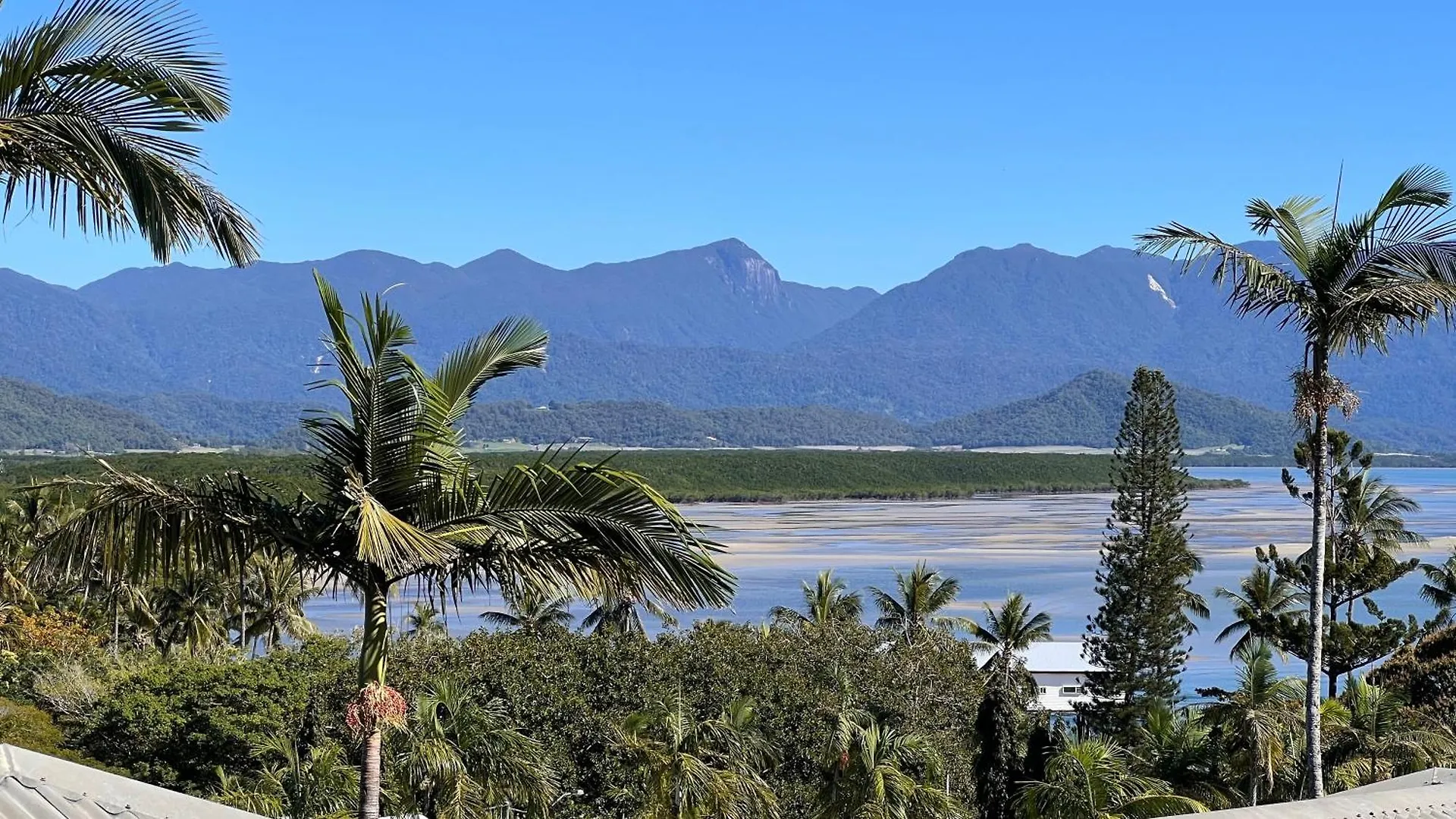 Appartamento No. 11 @ The Point Port Douglas
